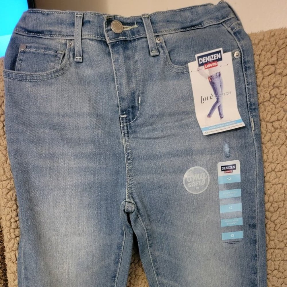 Denizen Levi's High Rise Skinny Jeans Size 12